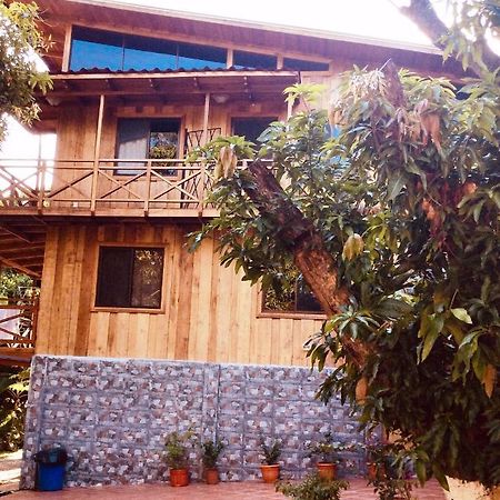 Bed and Breakfast Cotton House De Labrador Экстерьер фото